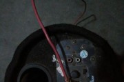 四个孔的低音炮怎么接线？接线步骤是怎样的？