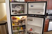 冰柜保鲜结冰过冷的应对措施（如何解决冰柜中食物过冷的问题）