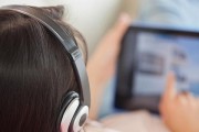 如何用平板电脑听歌曲教程？操作方法是什么？
