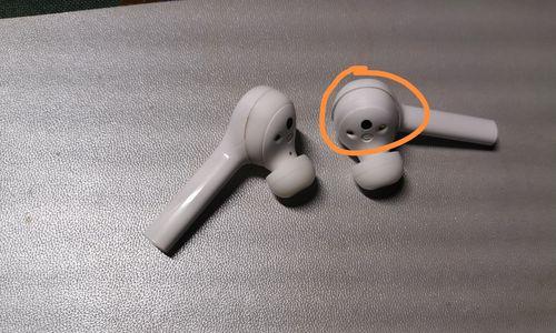 解决蓝牙耳机右耳没有声音的问题（蓝牙耳机右耳无声音的故障排查与解决方法）