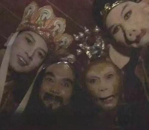 利用AirDrop愉快互传，让分享变得简单（AirDrop，一键传输，快速共享）