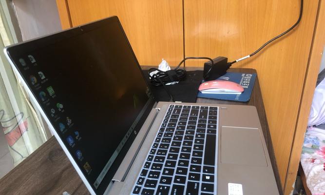 一：追求高性能，选择R75800U电脑