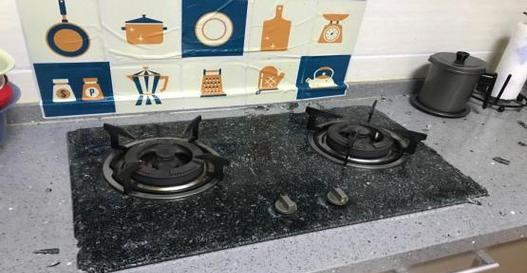 深圳老板燃气灶故障及维修方法（解决深圳老板燃气灶故障的简易方法）