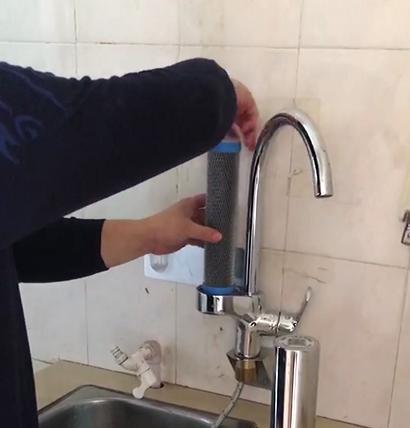 如何解决净水器滤芯堵塞问题（净水器滤芯清洁维护的关键步骤及技巧）