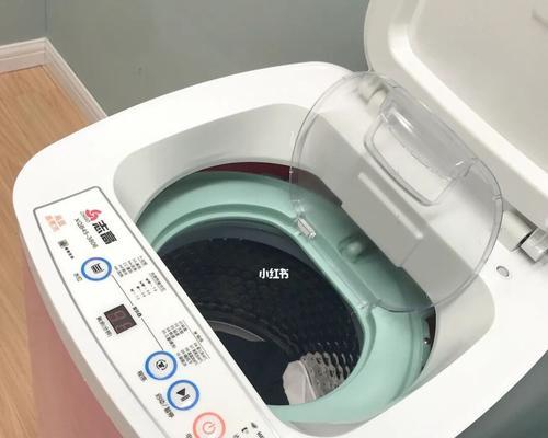 立式全自动洗衣机的正确清洗方法（轻松保持洗衣机清洁）