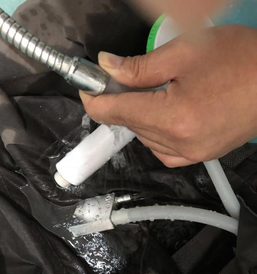 热水器出水有气泡怎么解决（快速解决热水器出水有气泡问题的方法）