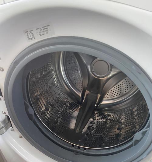 用白醋白糖清洗洗衣机，让洗衣机焕然一新（简单易行的方法）