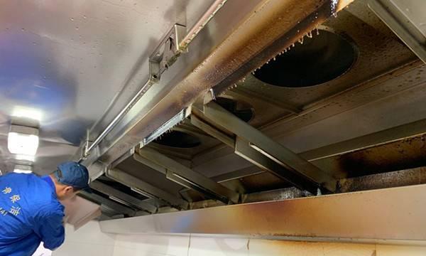 通州区饭店油烟机清洗方法（简单易行的清洗方法及注意事项）