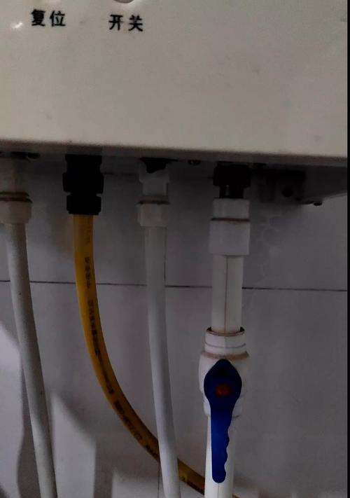 万和壁挂炉水压小的维修方法（解决万和壁挂炉水压小问题的实用技巧）