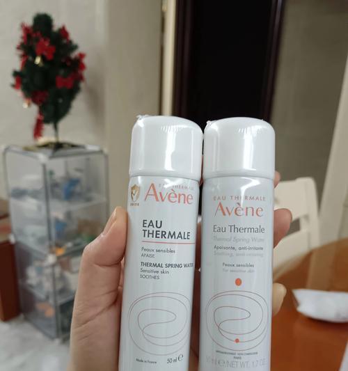 雅漾喷雾的功效是什么？如何正确使用雅漾喷雾？