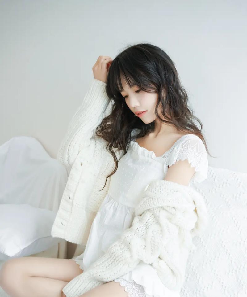 白色毛衣写真手机拍照技巧？