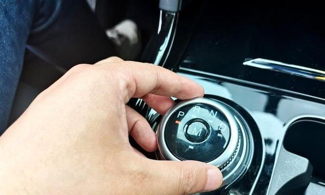 联想探险者笔记本耳机使用方法？