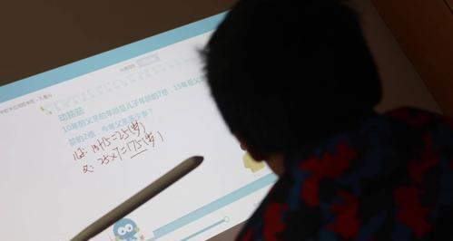 上课时投影仪如何正确使用？使用过程中应注意什么？