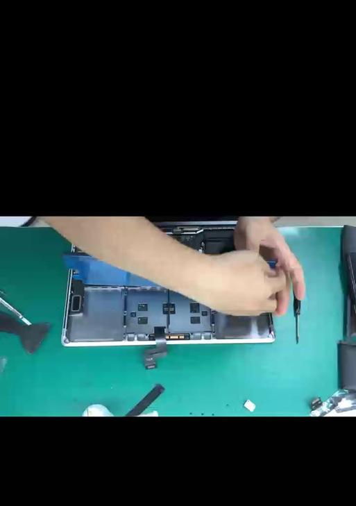 换下来的电脑配件如何制作笔记本电脑？需要注意什么？