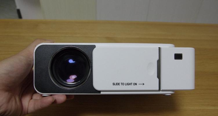 投影仪LSP400的性能档次如何？适合哪些场合使用？