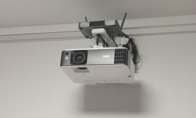 上墙投影仪哪个牌子好？推荐几款适合上墙的投影仪？