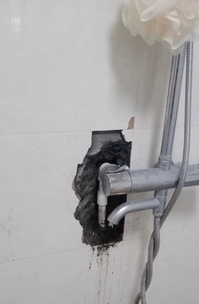 热水器暗管开孔需要注意哪些安全措施？