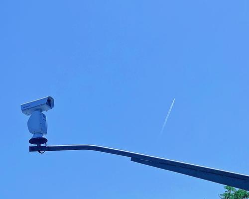 天空摄像头如何通过手机进行控制？操作指南是什么？