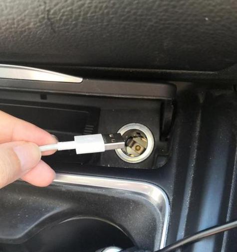 新型车载充电器使用方法是什么？有哪些安全须知？