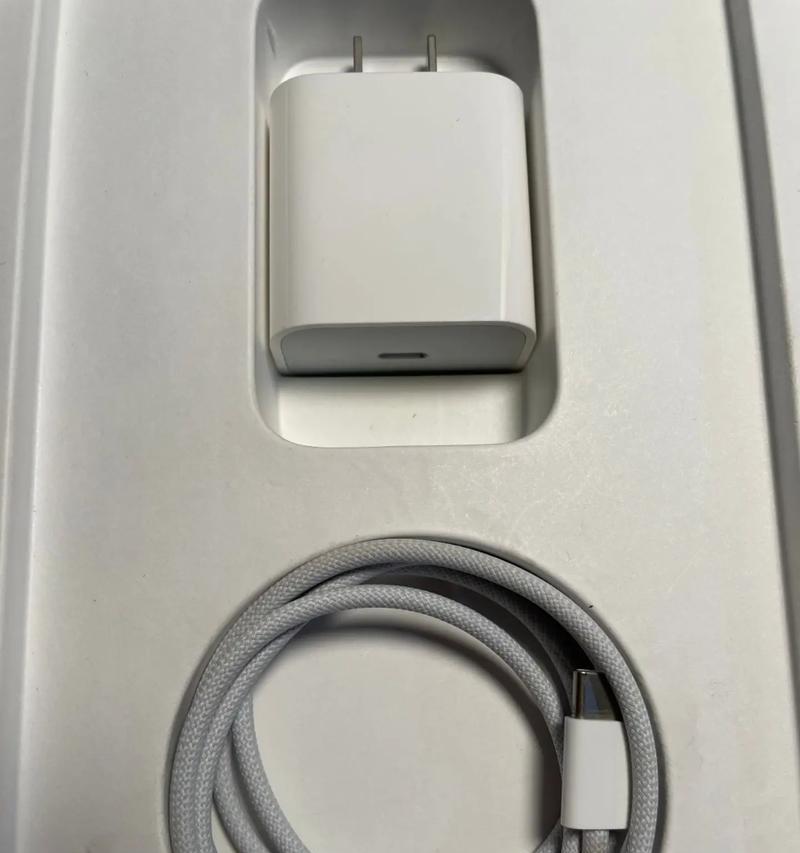 苹果手机模型充电器使用方法是什么？常见问题有哪些？