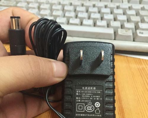 竞赛电源适配器的性能如何？使用竞赛电源适配器有哪些注意事项？