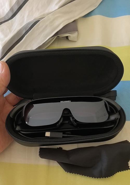 手机公司推出的智能眼镜性能如何？