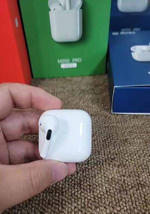 魅阁蓝牙耳机如何开机？