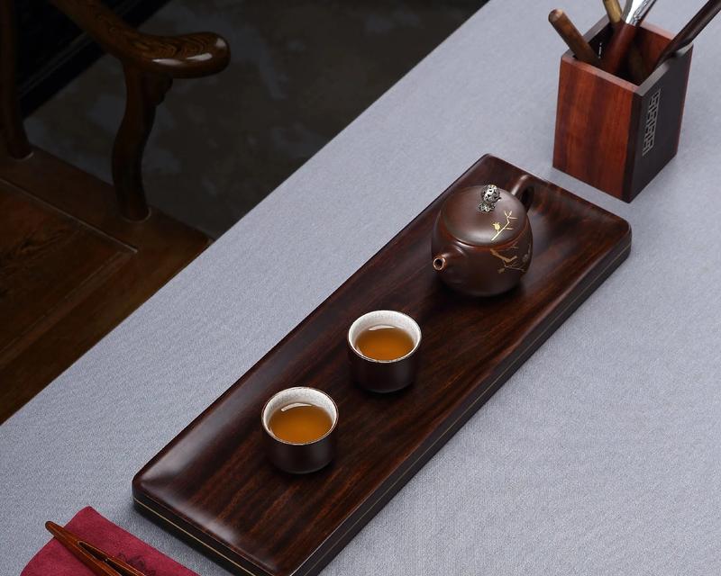 檀木材质音响的音质如何？视频中如何评价其性能表现？