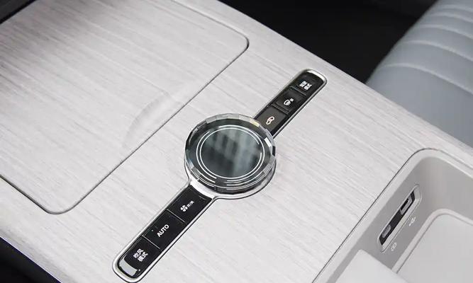 银河e8普通版音响的音质如何？购买时应该注意什么？