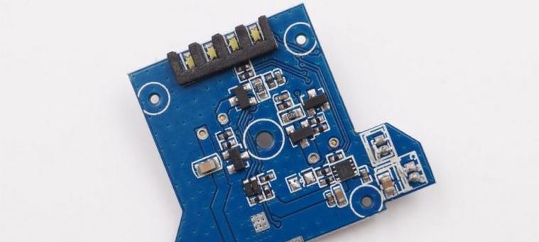 蓝牙耳机用到的硬件是什么？有哪些关键组件？