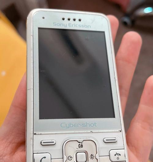 老式翻盖手机没充电器怎么打开？没有充电器时如何开启手机？