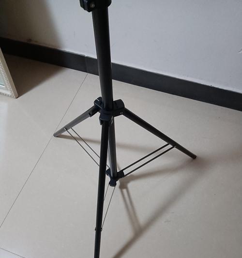 手机支架相机三脚架怎么用？使用方法和技巧是什么？